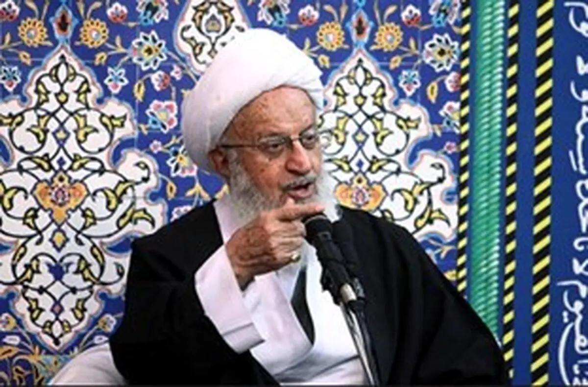 انتقاد آیت‌الله مکارم شیرازی از سود بالای بانک‌ها: عامل ورشکستگی کارخانه‌هاست