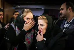 صحبت‌های درگوشی مهناز افشار و طنازطباطبایی/عکس