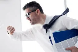 روانشناسی افرادی که همیشه سر قرار ها دیر می رسند