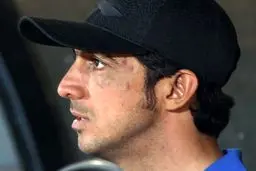 ابهامات فراوان درباره نیمکت نشین سرشناس استقلال در جم + عکس