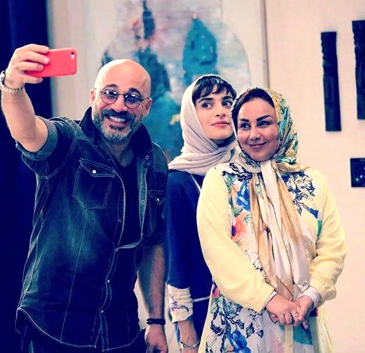سلفی امیر آقایی در کنار بهنوش بختیاری و اندیشه فولادوند/عکس