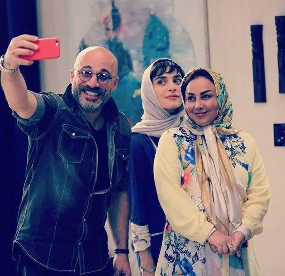 سلفی امیر آقایی در کنار بهنوش بختیاری و اندیشه فولادوند/عکس