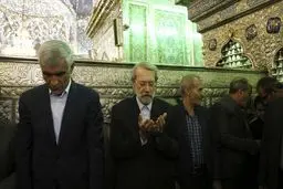 لاریجانی در حرم حضرت شاهچراغ(ع)/عکس
