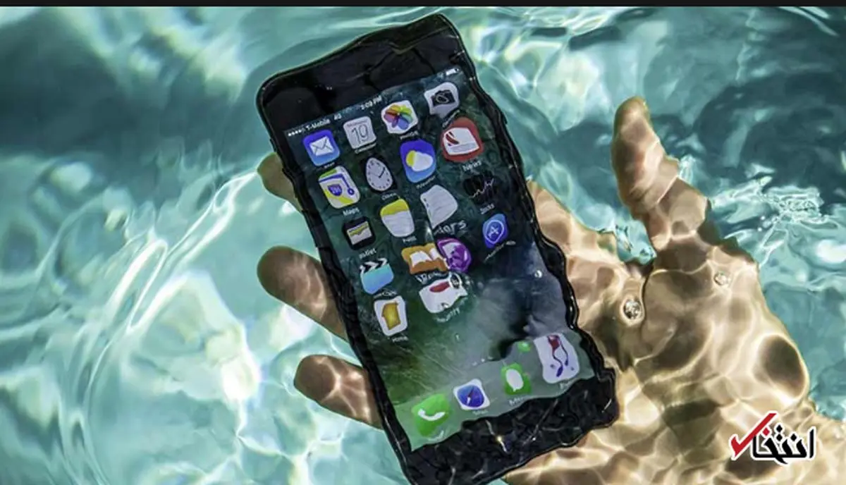 5 گام  برای آن که موبایل خیس شده را نجات دهید