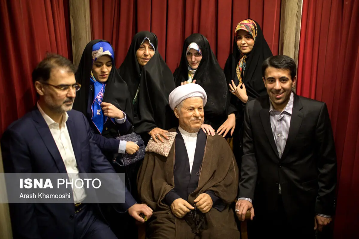 رونمایی از مجسمه آیت الله هاشمی در تالار مشاهیر برج میلاد/تصاویر