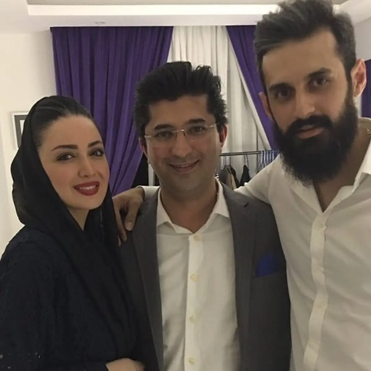 ستاره تیم ملی والیبال در کنار شیلا خداداد و همسرش/ عکس