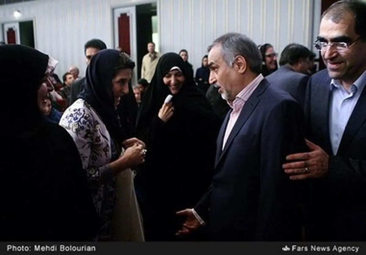 همایش پویش ملی مبارزه با سرطان با حضور وزیر بهداشت، برادر رییس‌جمهور، رضا کیانیان، بهرام رادان، مهناز افشار، فاطمه معتمدآریا و .../گزارش تصویری