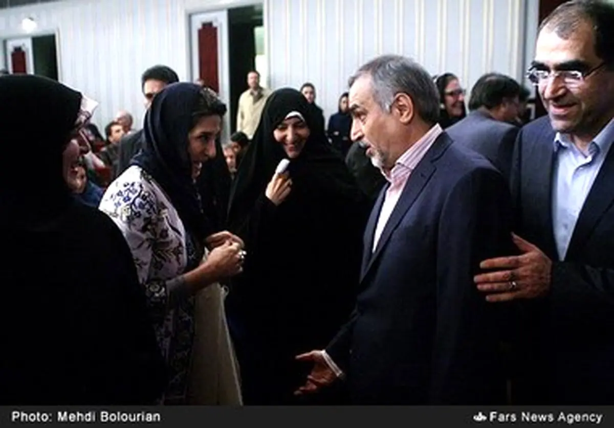 همایش پویش ملی مبارزه با سرطان با حضور وزیر بهداشت، برادر رییس‌جمهور، رضا کیانیان، بهرام رادان، مهناز افشار، فاطمه معتمدآریا و .../گزارش تصویری