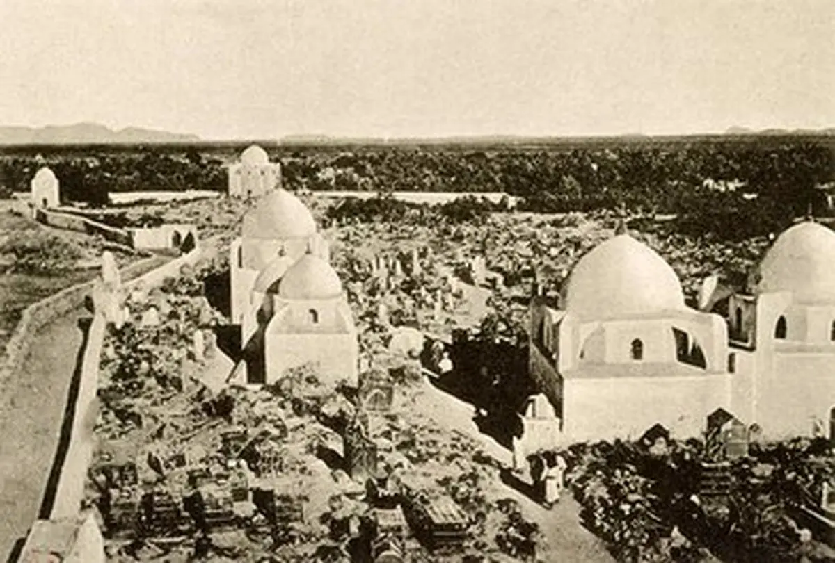 تصاویر کمتر دیده شده از قبرستان بقیع پیش از تخریب