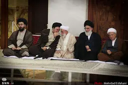 در گوشی سید حسن با آیت‌الله جنتی