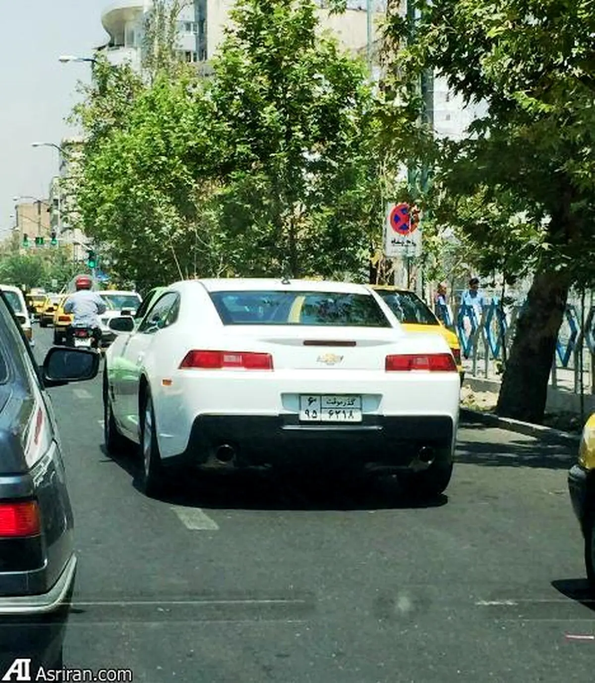 خودروی آمریکایی گذر موقت در خیابان‌های تهران/عکس