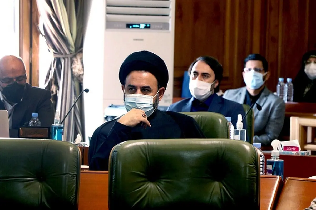 انتقاد تند آقامیری از هجمه‌ها به زاکانی و قالیباف