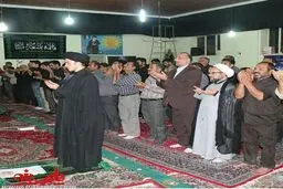 فرزند سیدحسن خمینی در قامت امام جماعت/عکس