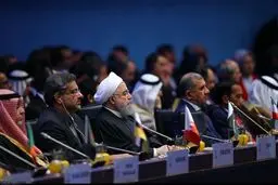 تصاویری از حضور روحانی در نشست فوق‌العاده سازمان همکاری اسلامی