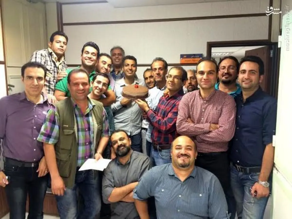 هدیه جالب برای جشن تولد 40 سالگی فردوسی‌پور/ عکس