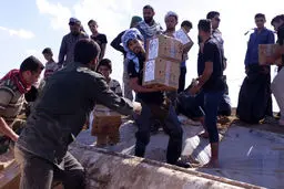 تصاویر: امداد رسانی گروه های جهادی در سوسنگرد