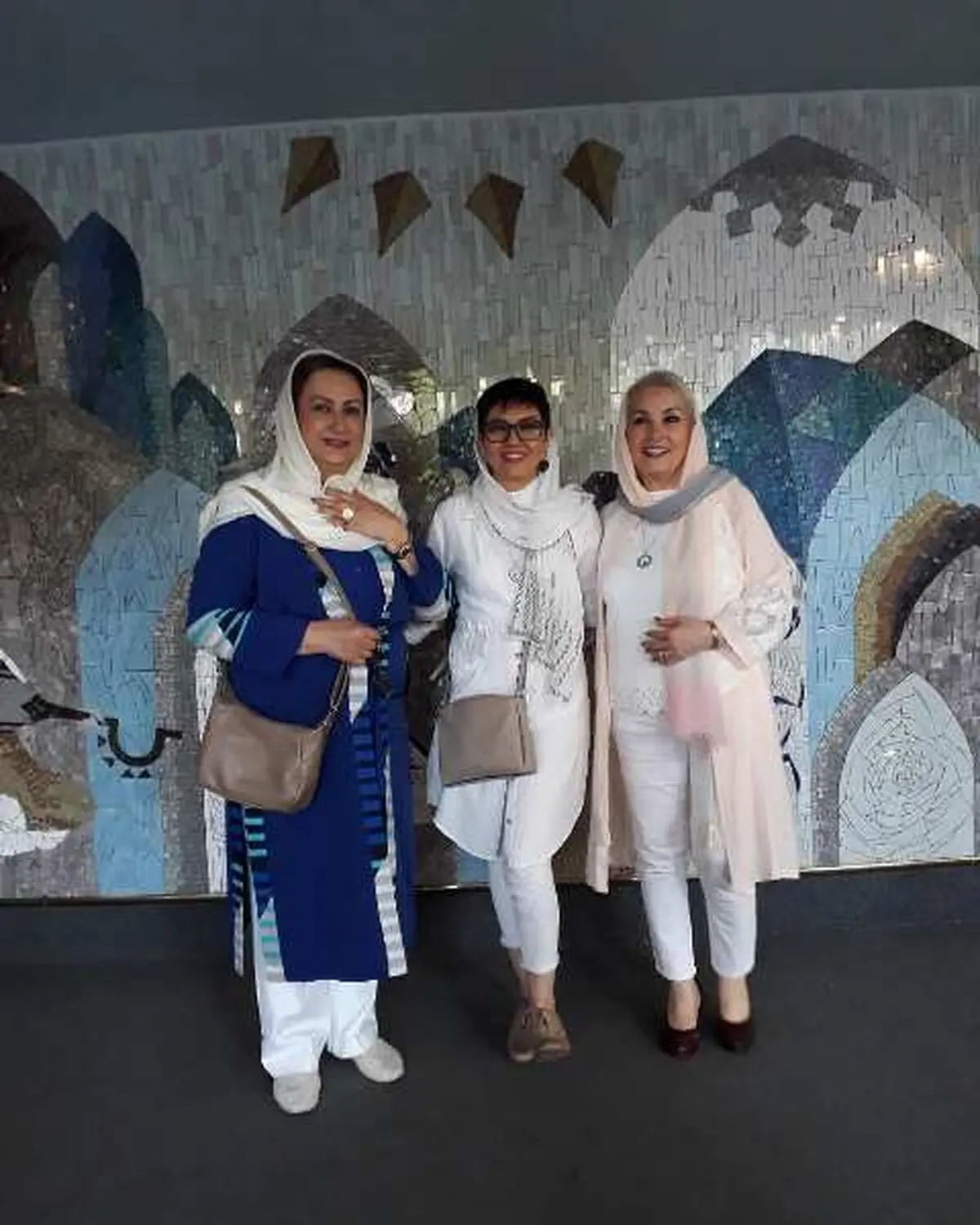 مادر و دختر خانه به دوش بعد از گذشت سالها/عکس