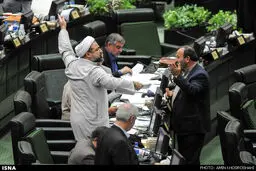 عصبانیت رسایی از تصویب برجام/عکس
