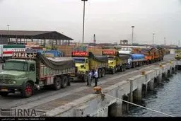 کشتی کمک‌های انسان دوستانه ایران در راه یمن /تصاویر