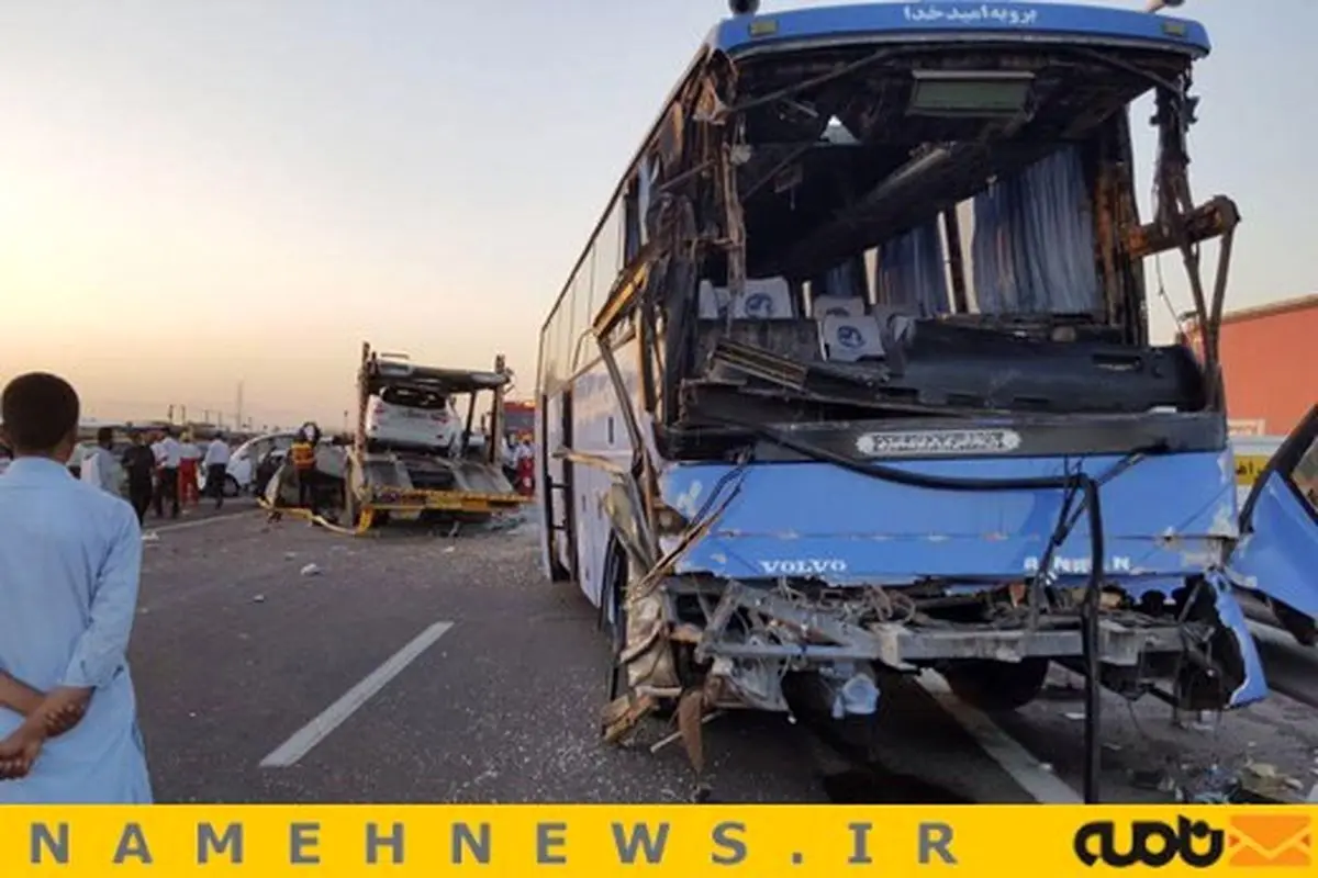 تصادف زنجیره‌ای ۸ خودرو در گرمسار/ عکس