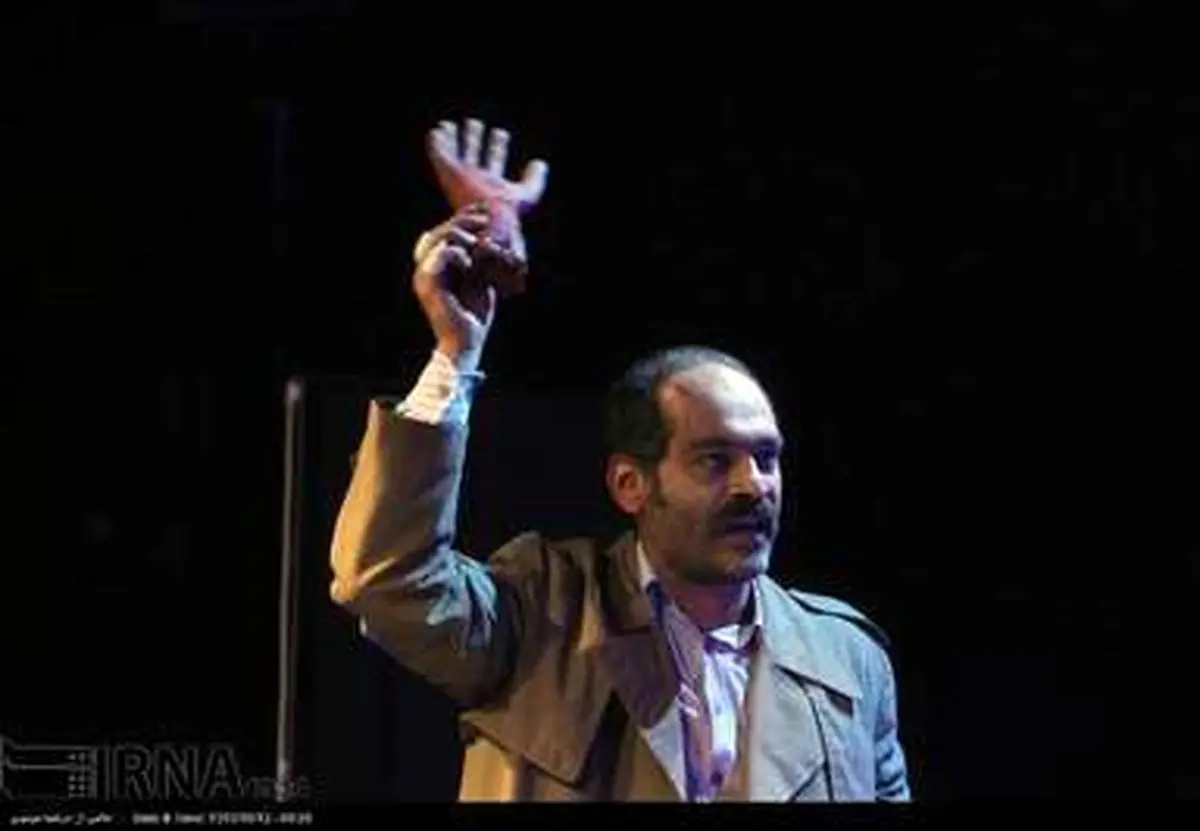 تصاویری از نمایش «قطع دست در اسپوکن» را ببینید