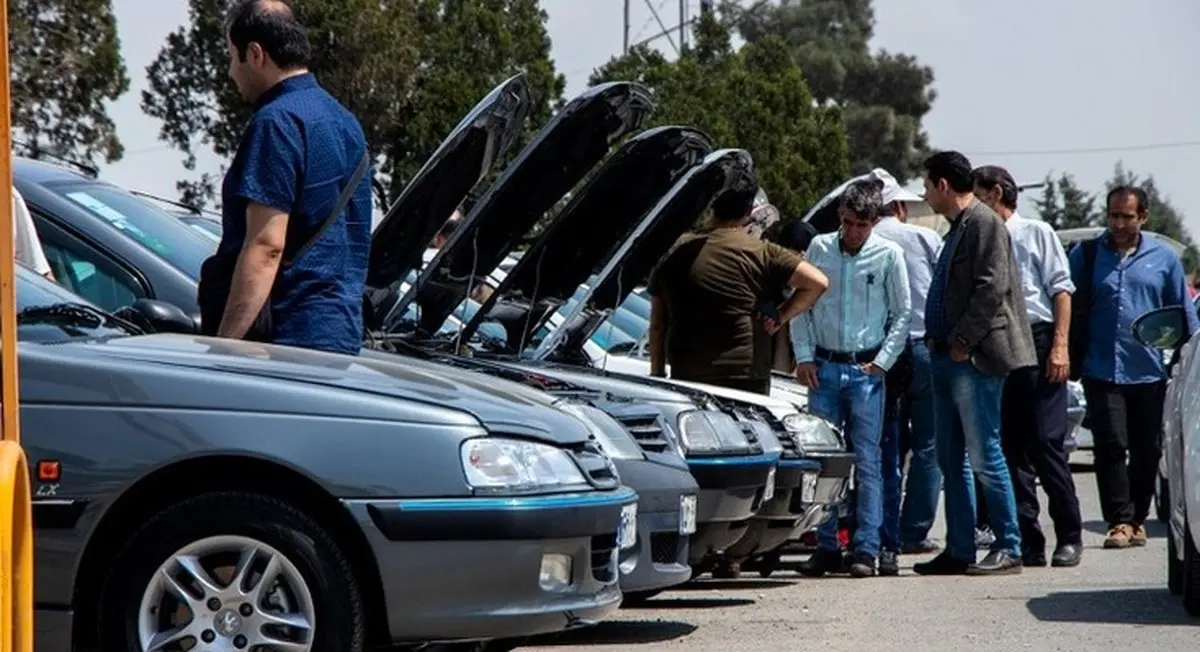 خودرو بخریم یا نخریم؟ / پیش‌بینی قیمت‌ خودرو تا پایان ۹۹