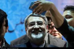 سلفی با آقای وزیر/عکس