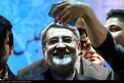 سلفی با آقای وزیر/عکس