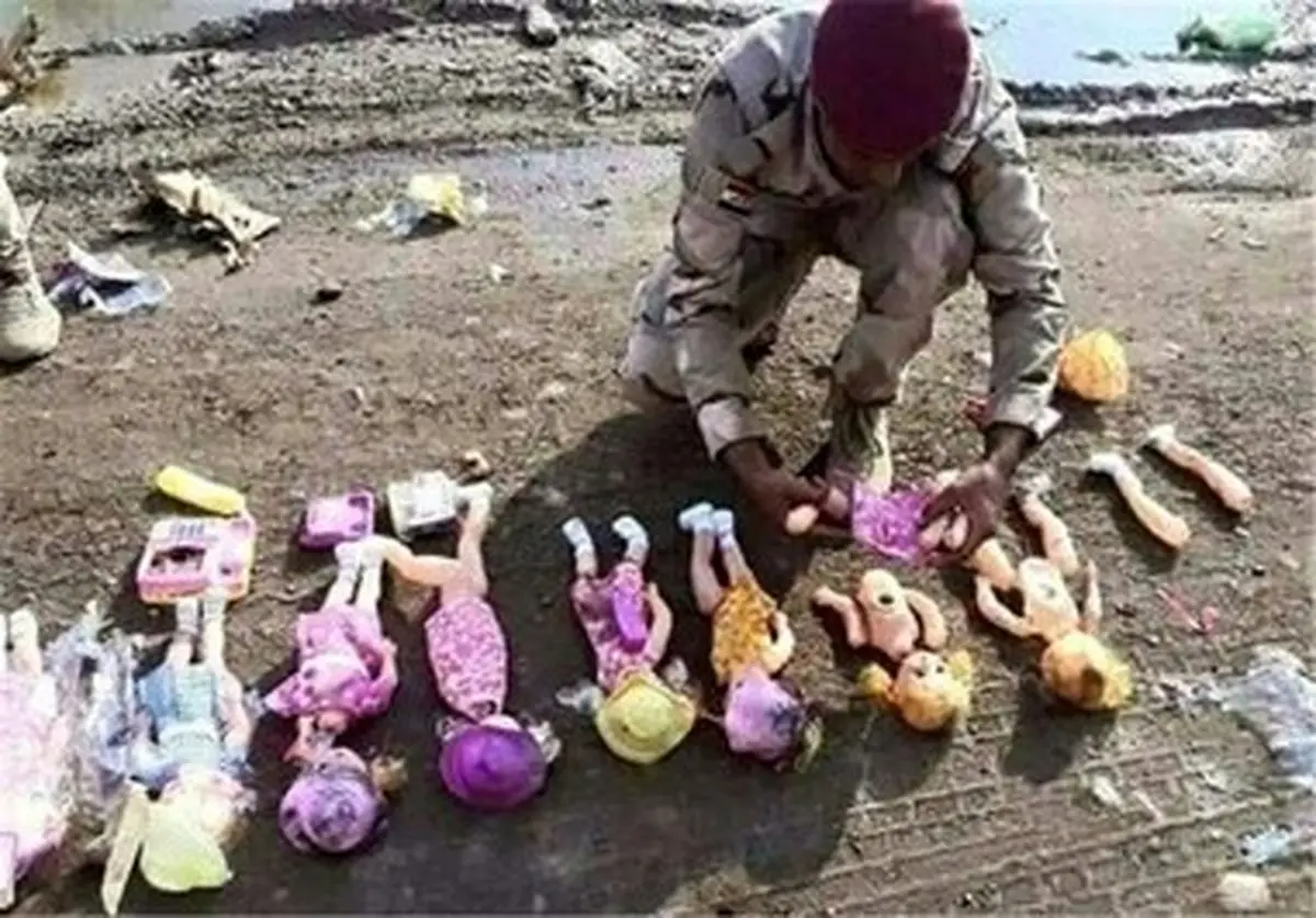 کشف و خنثی سازی اسباب بازی‌های بمبی در عراق/ تصاویر