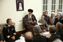 ديدار جمعی ازفرماندهان نیروی دریایی ارتش با رهبر انقلاب
