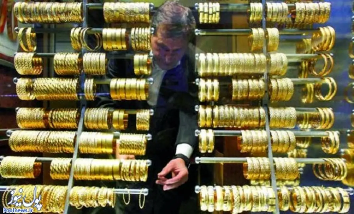 ویترین یک جواهرفروشی در بمبئی، هند/عکس