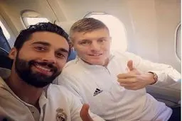 سلفی دو رئالی در راه سفر به الچه(عکس)