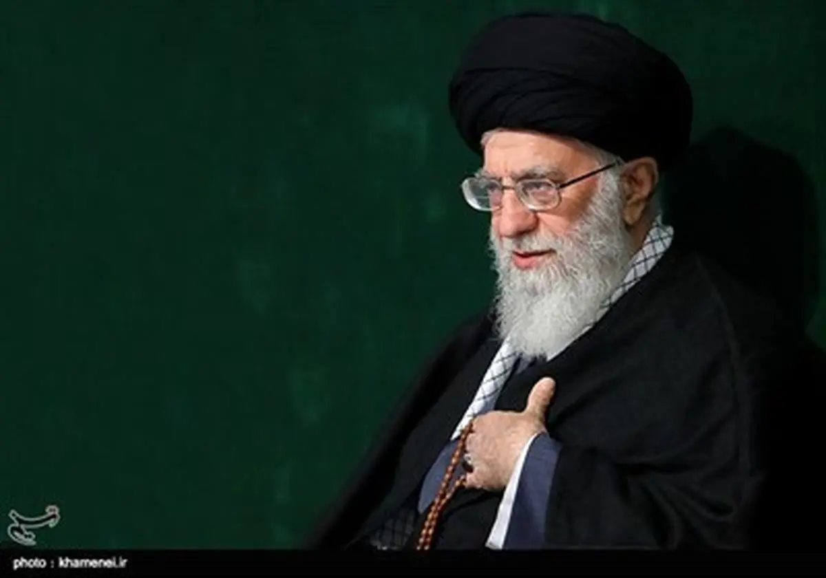 تصاویر مراسم عزاداری شب شهادت حضرت زهرا (س) با حضور رهبر انقلاب