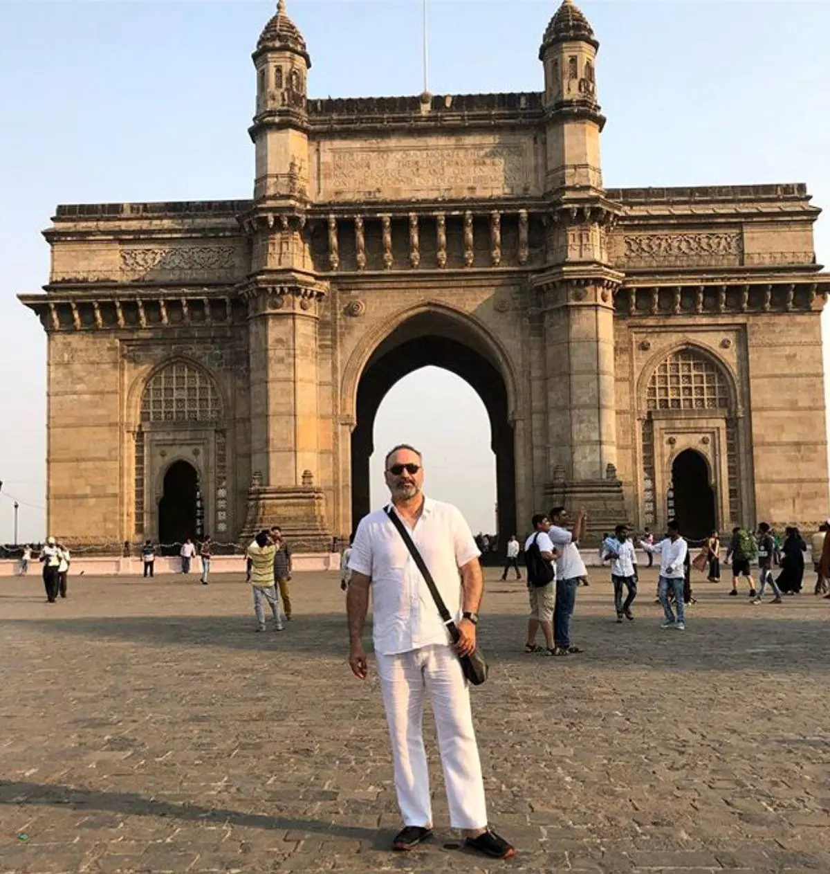 حميد فرخ نژاد در بمبئى، دروازه هند/عکس