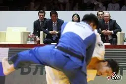 پوتین و نخست وزیر ژاپن در حال تماشای مسابقات جودو /تصاویر