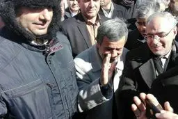 عکسی از محمود احمدی نژاد در راهپیمایی ۲۲ بهمن