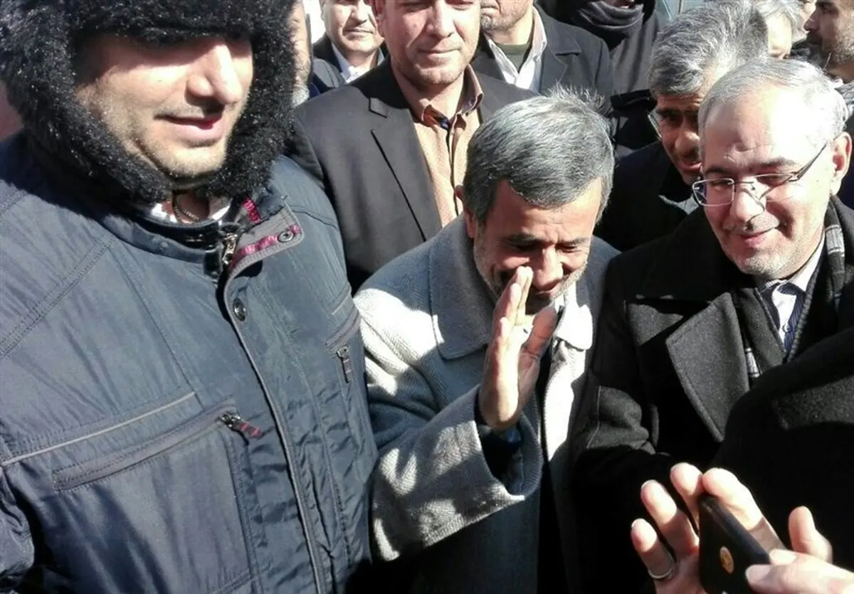 عکسی از محمود احمدی نژاد در راهپیمایی ۲۲ بهمن
