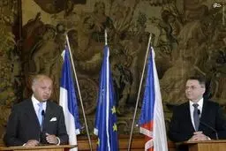 وقتی فابیوس از حال رفت!/تصاویر