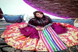 نسیم نهالی همسر محسن فروزان با لباس محلی! عکس