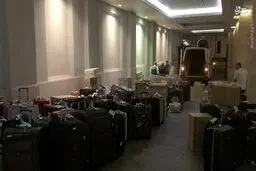 چمدان های امیر قطر در سفر به لندن+عکس