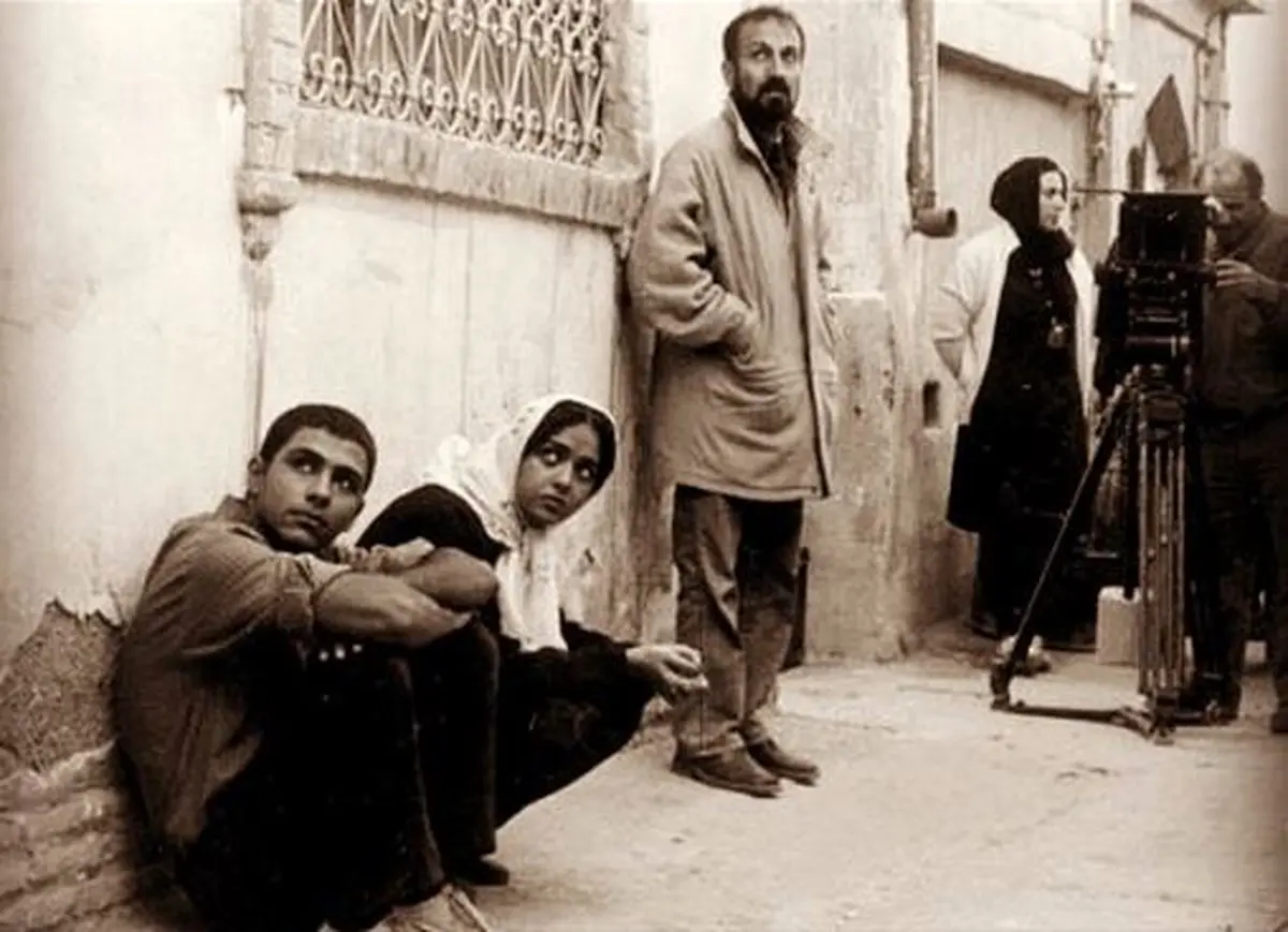 اصغر فرهادی و ترانه علیدوستی در پشت صحنه «شهر زیبا»/ عکس