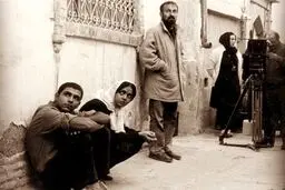 اصغر فرهادی و ترانه علیدوستی در پشت صحنه «شهر زیبا»/ عکس