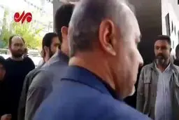حضور خانواده شهید نیلفروشان در مراسم تشییع
