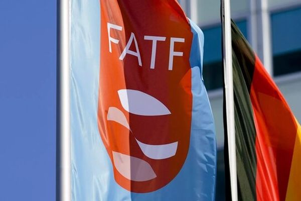 تعیین تکلیف روزنامه اصولگرا برای مجمع: CFT و پالرمو را فعلا تصویب نکنید