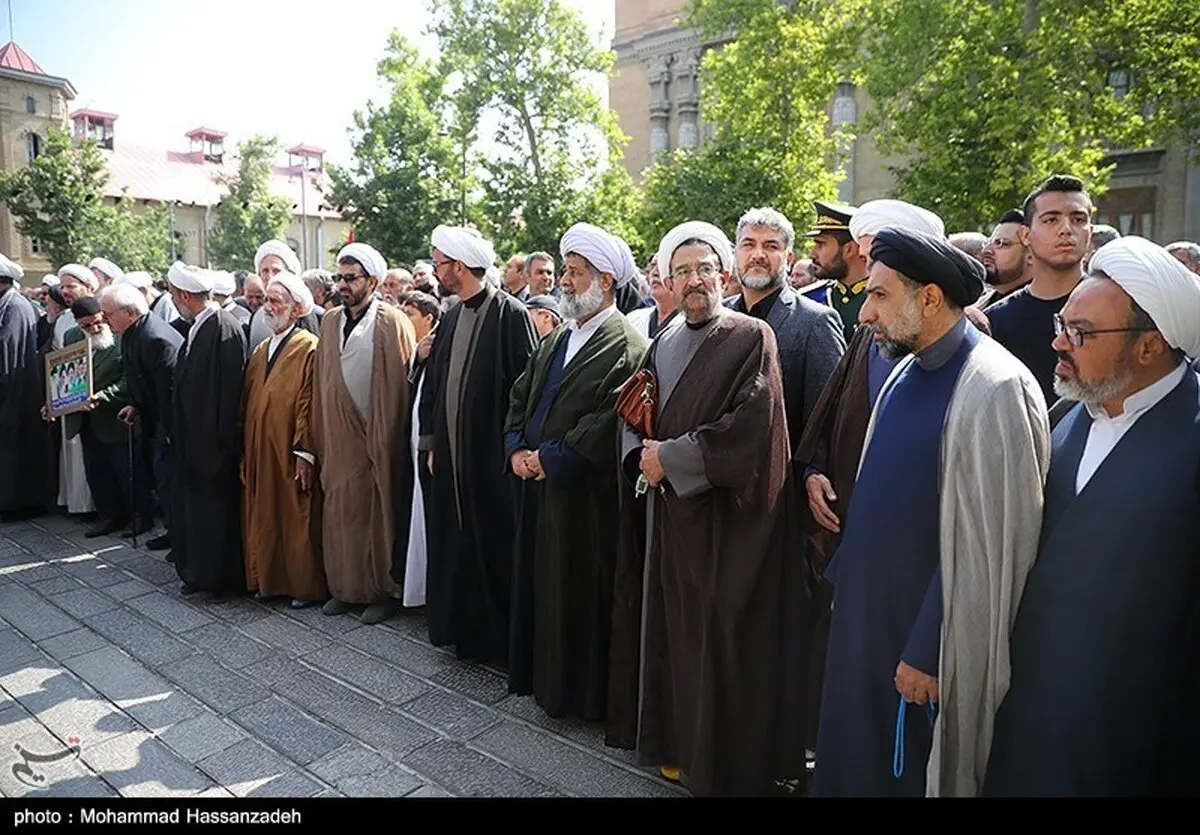 پیکر شهید امیر عبداللهیان در حرم حضرت عبدالعظیم آرام گرفت