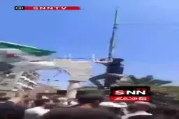 پایین کشیدن پرچم حکومت جولانی در دمشق + فیلم