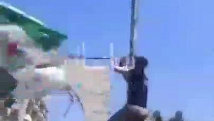 پایین کشیدن پرچم حکومت جولانی در دمشق + فیلم