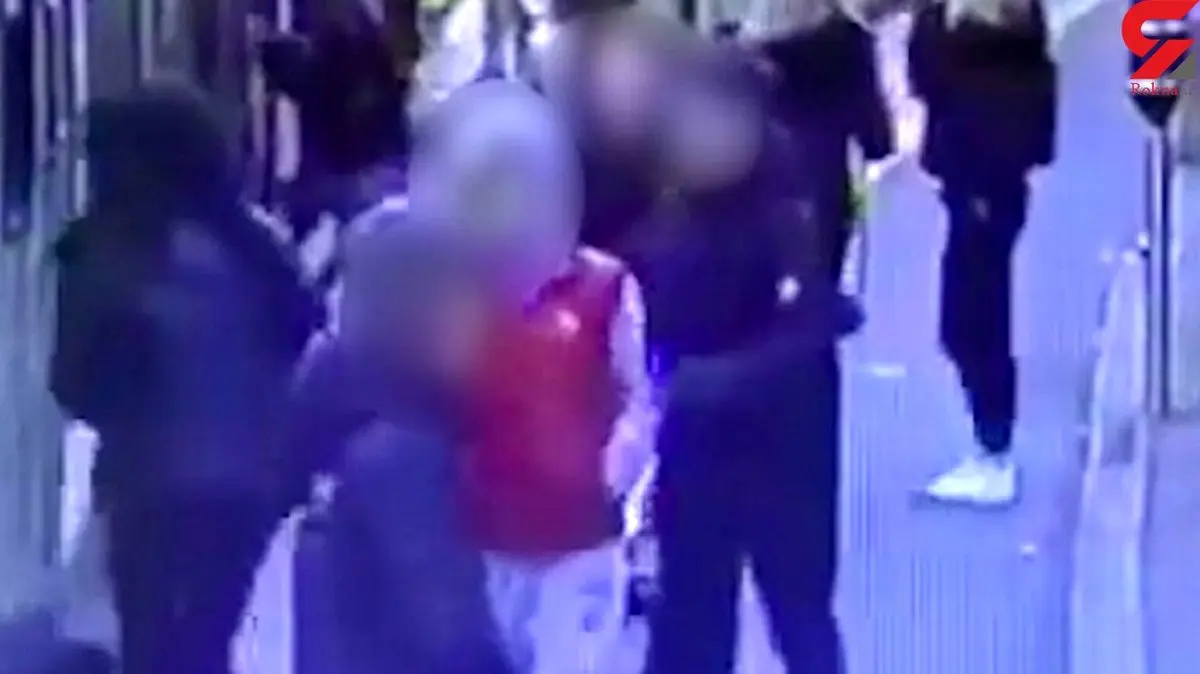 نجات معجزه آسای زن جوان در ایستگاه مترو + عکس

