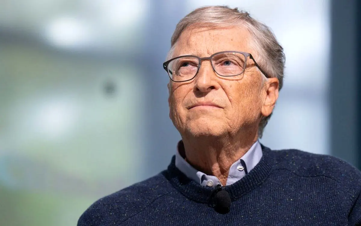 بیل گیتس ثروتش را به خیریه می‌دهد