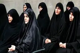 دعای دختر پزشکیان در مراسم تشییع شهدا 